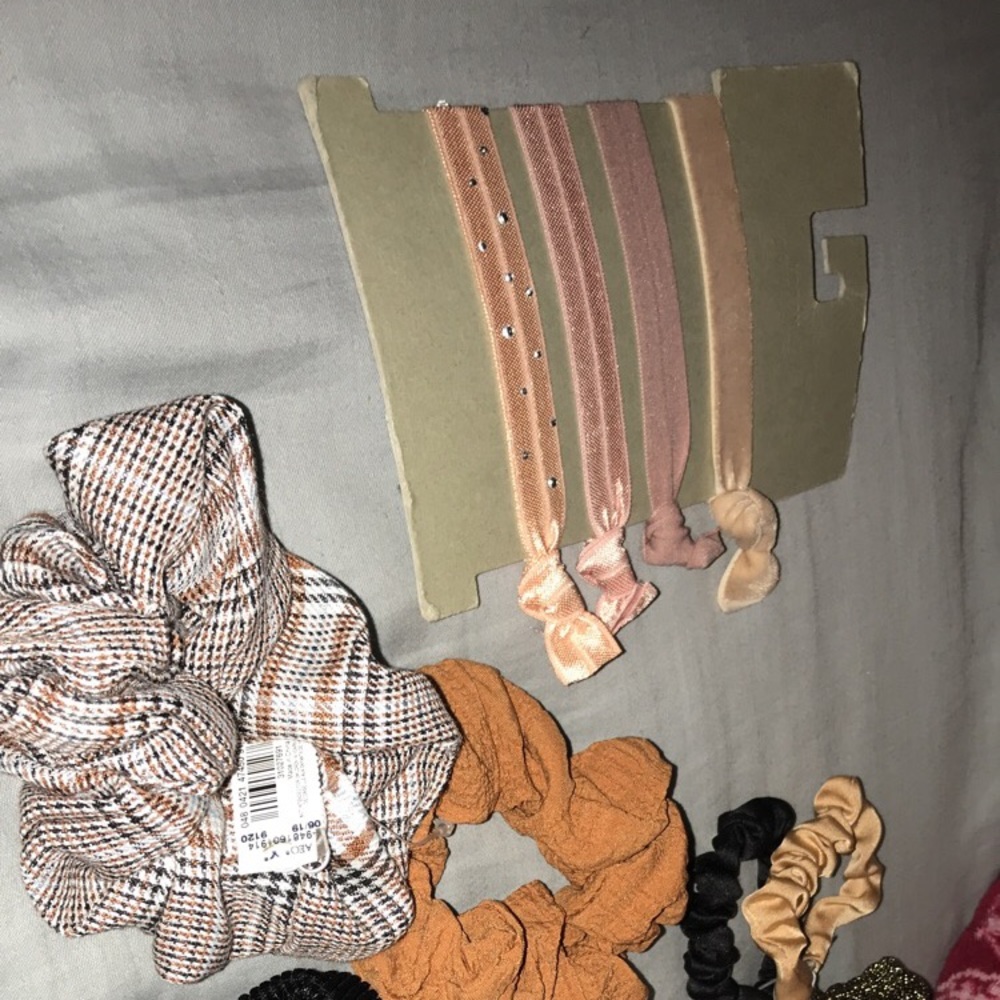 Brand new scrunchies and hair bands